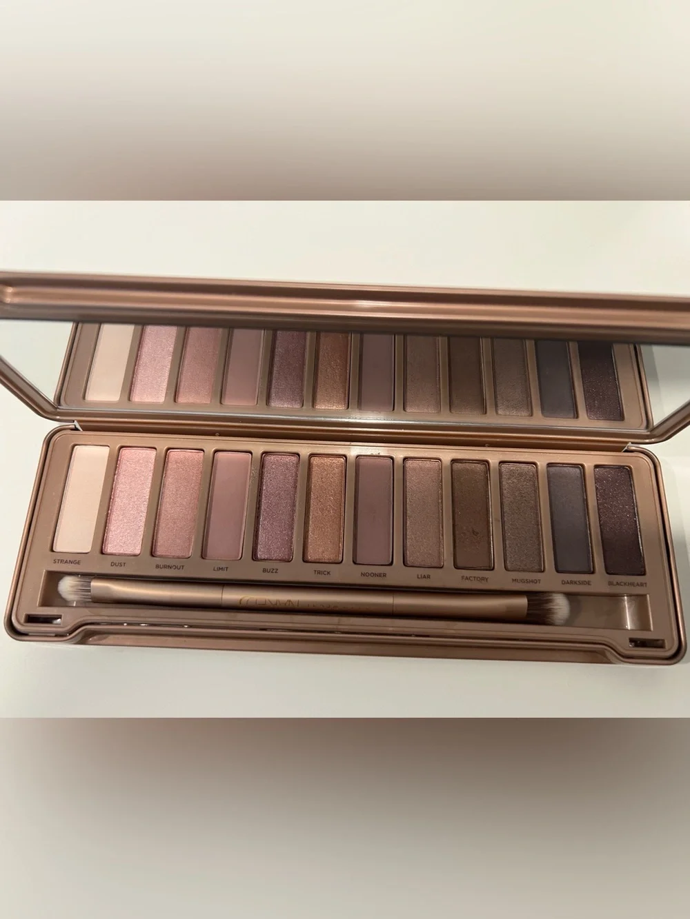 NWOB Urban Decay Naked3 Soft Pink Eyeshadow Palette